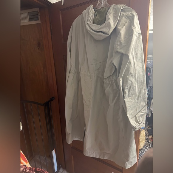 J. Crew Perfect Raincoat Oyster Olive Medium - Picture 6 of 7